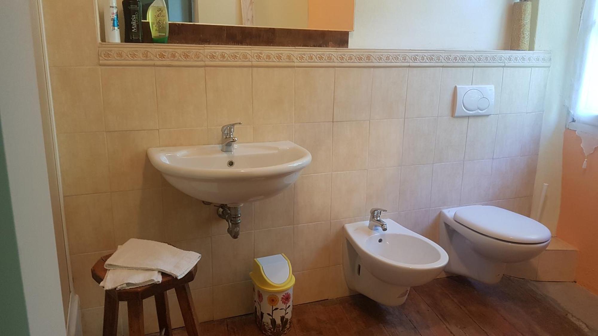 La Stanza Del Bosco Appartement Arcumeggia Buitenkant foto
